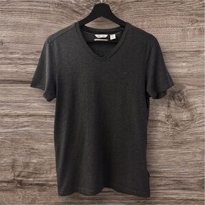 Calvin Klein Liquid Touch Classic V Neck T-Shirt (S)
